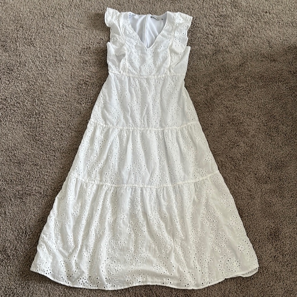 Talita Kume Elegant White Dress - Picture 2 of 8